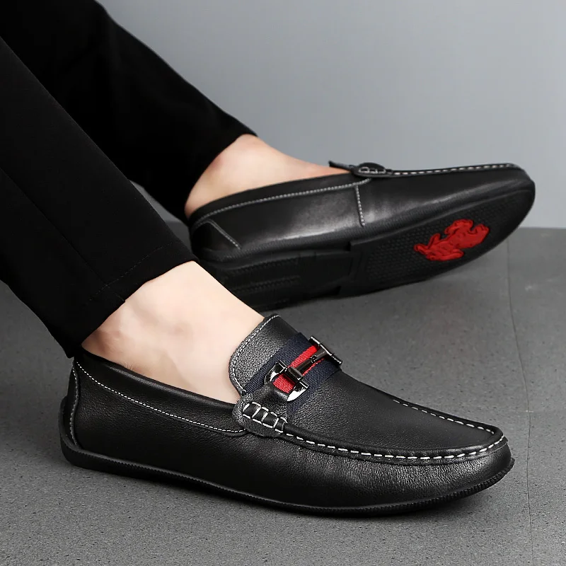 

Men Casual Slip On Shoes Black White Men Loafers Genuine Leather Drive Shoes For Man Rubber Non-Slip Flats Shoes Mens Plus Size