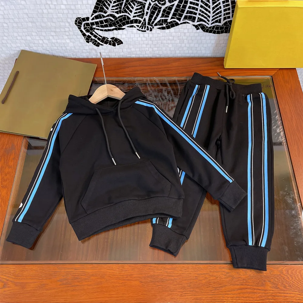 

High-end customized 2021 early autumn boys' hooded sweater new Korean casual suit two-piece suit, English letter printing design