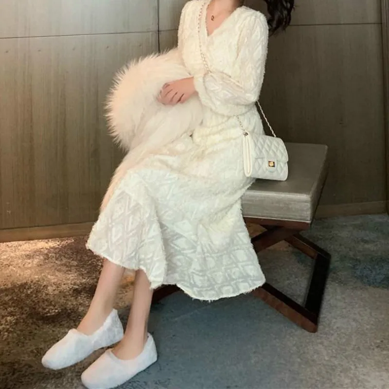 

Women Autumn Spring French Dress Full Sleeve Long Trumpet Warm V-Neck Fairy Dress Ladies Fashion Wedding Party Evening Clothing