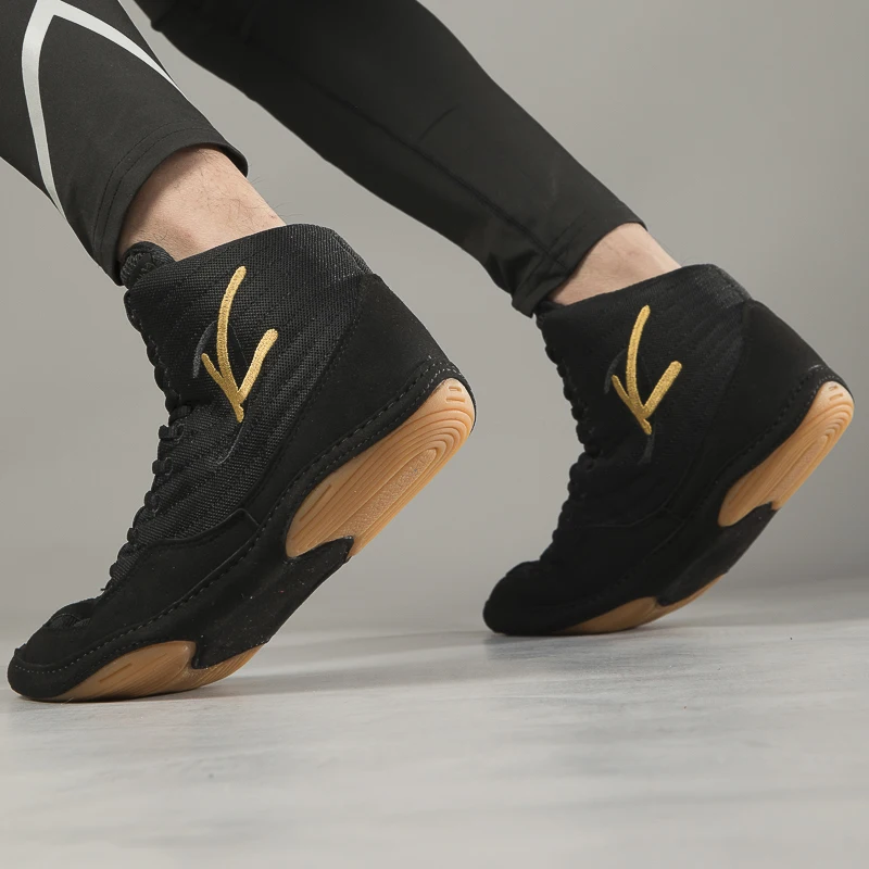 

Wrestling Shoes Men's Sports Boots Boxing Wrestling Skateboard Sports Shoes Men's Mesh Comfort Training Sanda Fitness Shoes