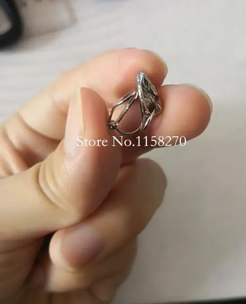 Final Fantasy Cloud Strife Cosplay earrings one pair |