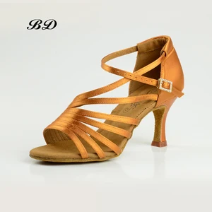 Национальный стандарт; Танцевальная обувь для бальных танцев; Танцевальная обувь; Женская обувь из импортного шелка и сатина; BD 2361-B; Сальса; Бесплатная крышка на каблуке