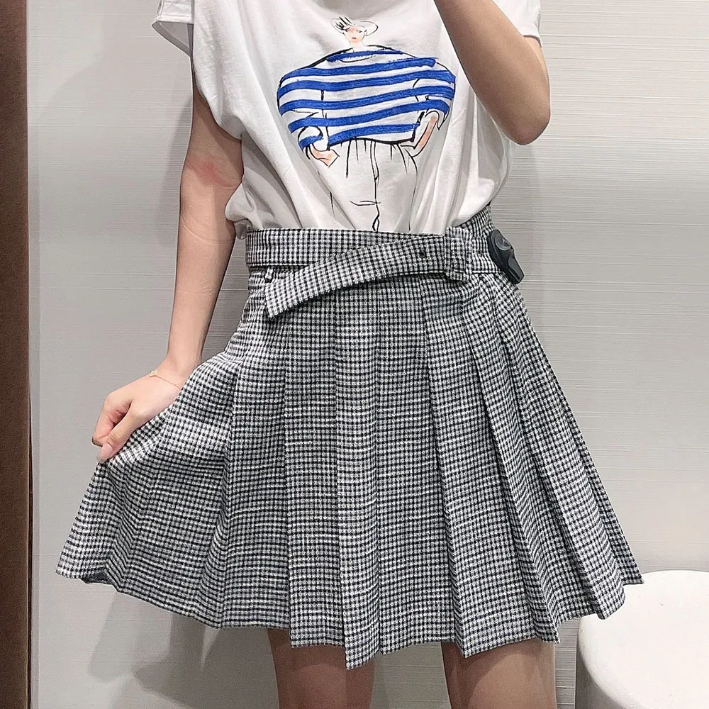 

2021 spring new women's versatile high waist pleated mini plaid skirt A- Line skirt