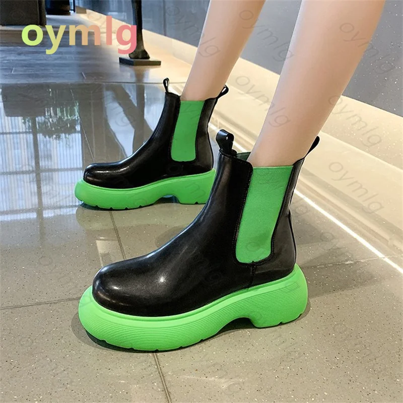 Женские ботинки с круглым носком короткие сапоги на платформе плоской подошве