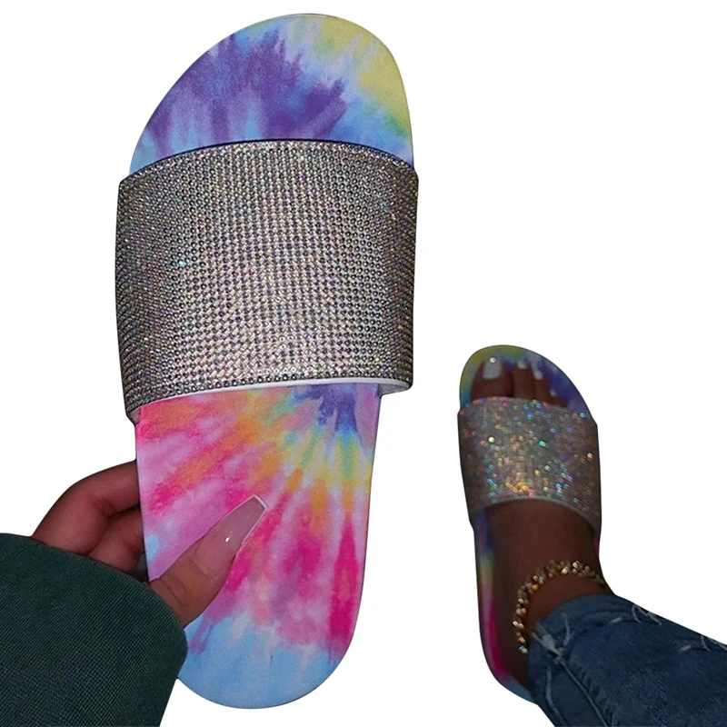 Новинка Летние женские шлепанцы на плоской подошве со стразами Модная яркая