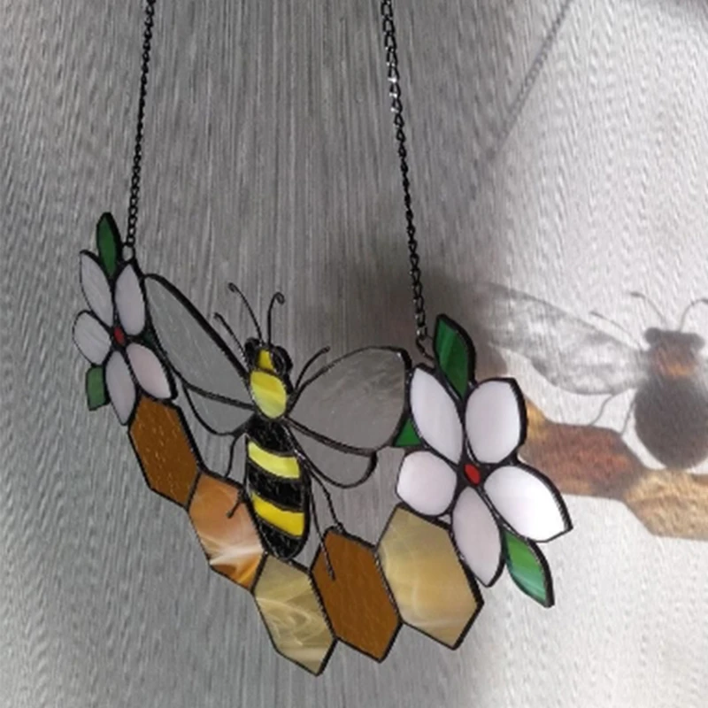 

Bee Door Ornament Pendant Decoration Door Hanging Craft Home Front Door Home Decor Crafts Ideal Gift coffee table decor