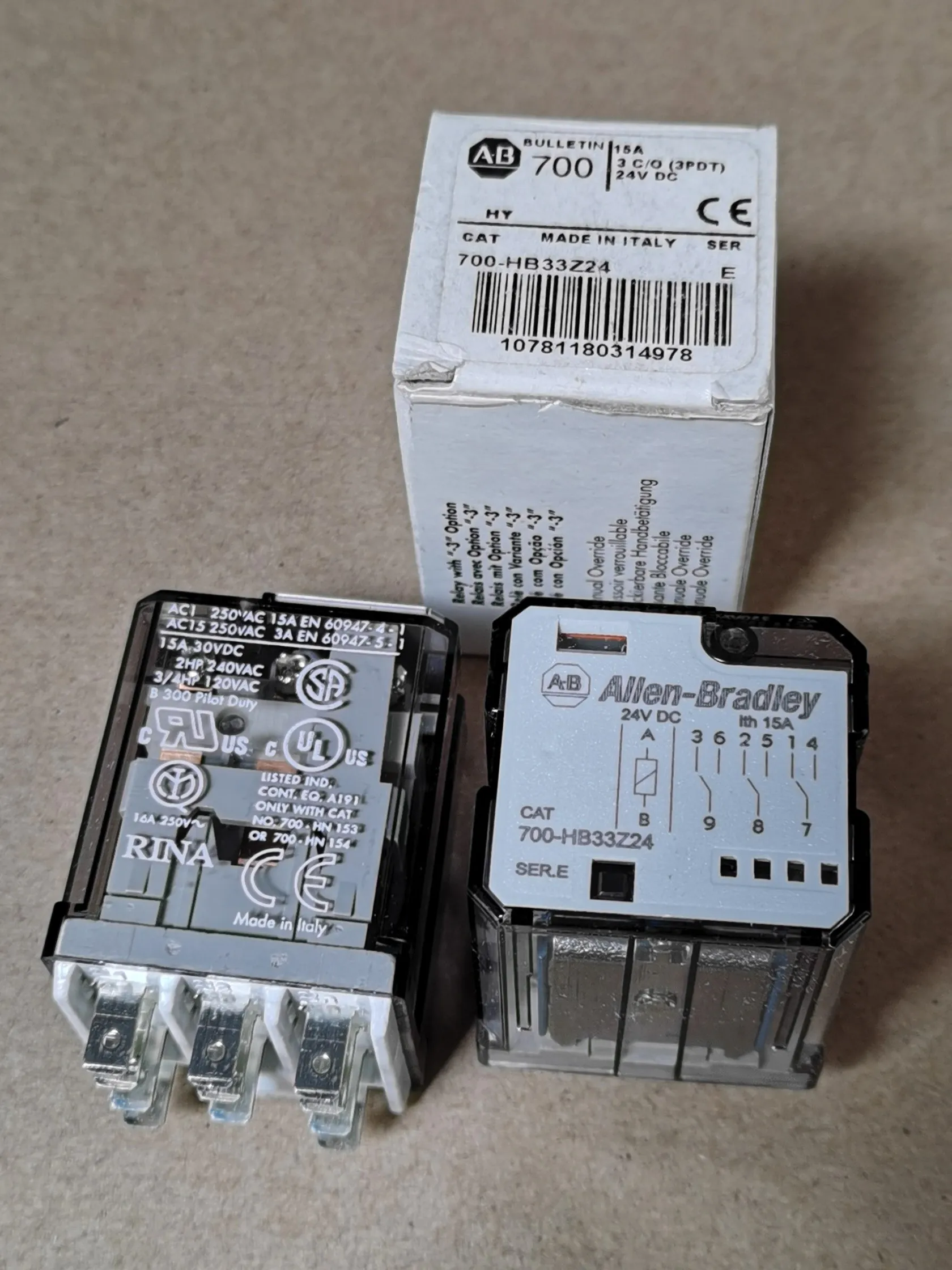 Кота 700 HB33Z24 HB33A2 промежуточное реле 15A 240VAC 50/60Hz 11 Pins|Реле| |