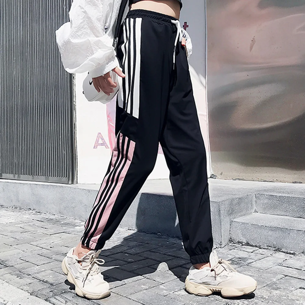 Белые полосатые спортивные штаны летняя уличная одежда шаровары женские в стиле