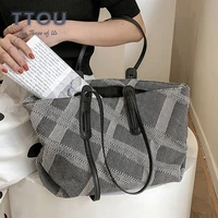 womens large capacity shoulder bags 2021 new summer trendy college style ladies handbags casual portable commuter tote bags