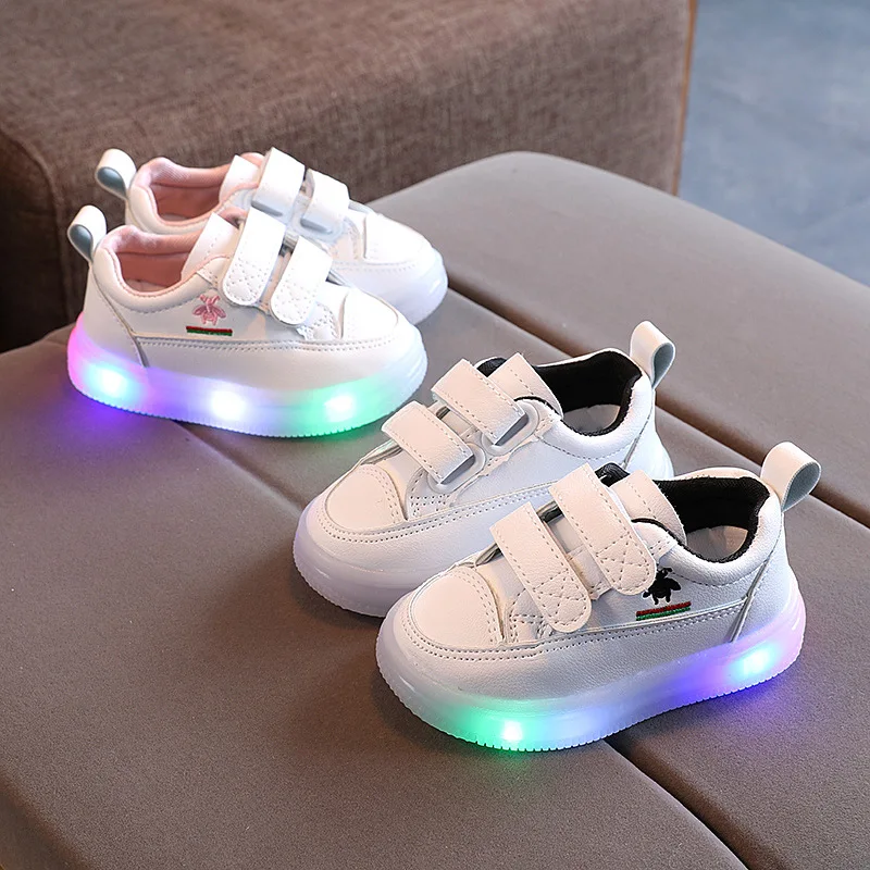 

Hot Sales New Brand Children Casual Shoes High Quality Soft Breathable Kids Tennis Cool Solid Lighted Baby Boys Girls Sneakers