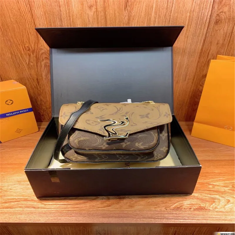 

Fashion Designers Handbags Alphabetic V+L Luxury Women's Shopping Bags come in 17 styles