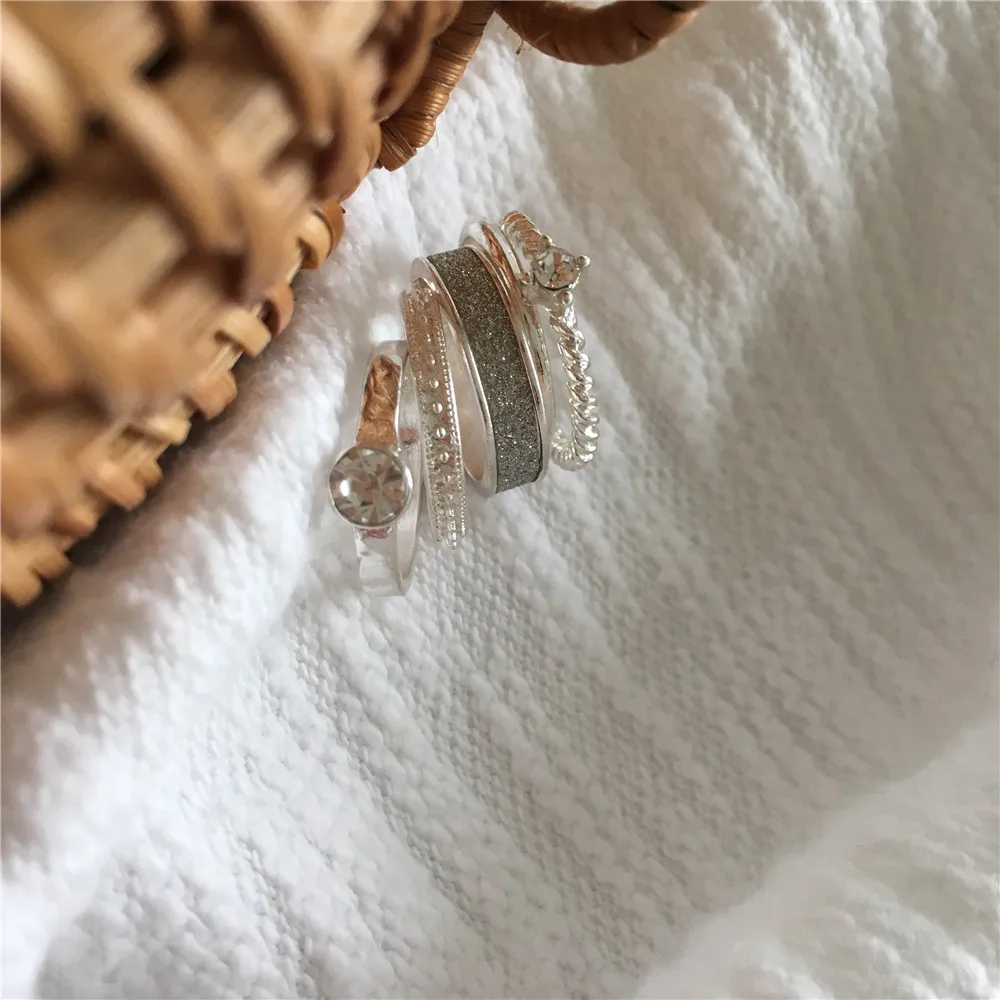 Набор из 5 предметов кольцо с блестками и прозрачным камнем серебряного цвета для