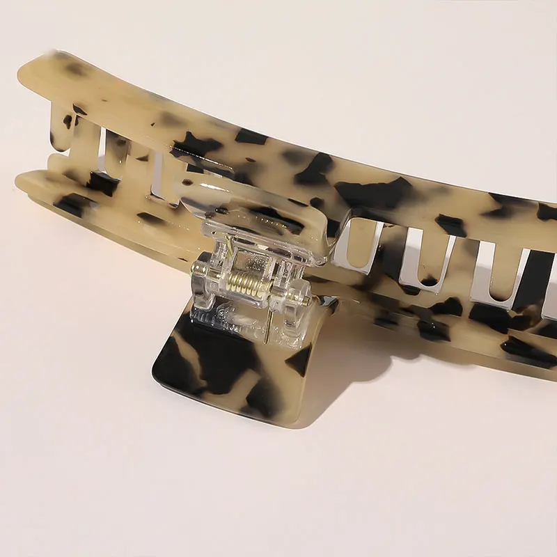 

Simple Women Leopard Print Acetate Hair Claws Clamps Acrylic Hairpins Geometric Ponytail Hair Clips Barrettes Hair Accessories