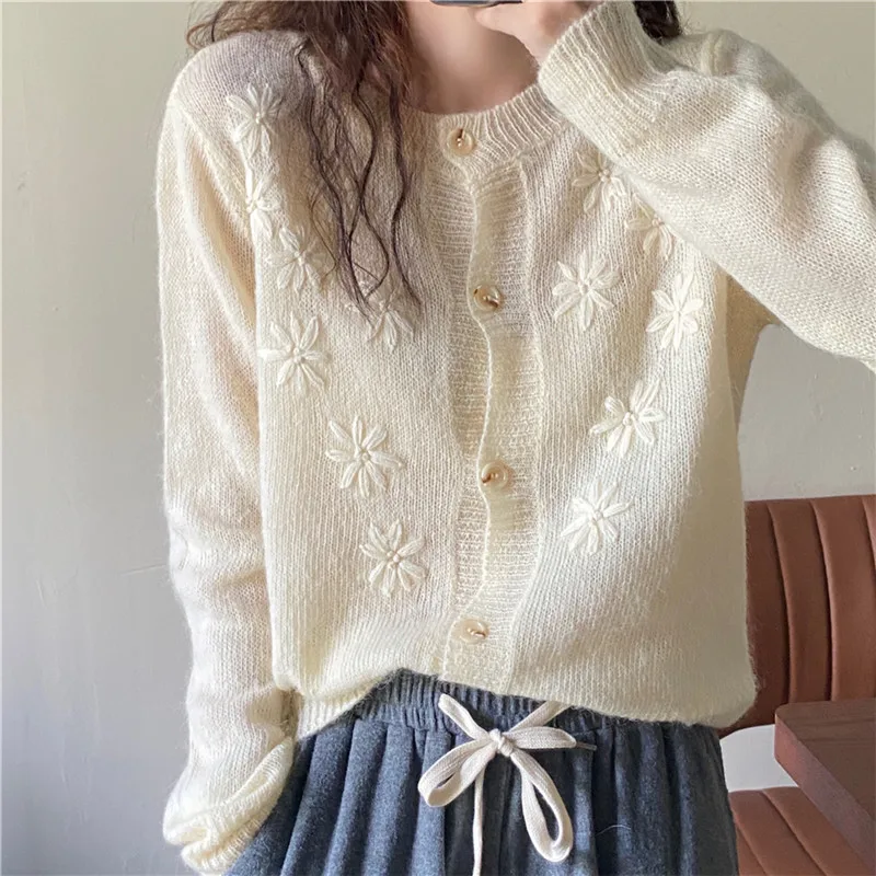 

2020 Cardigans Autumn Long Sleeves Women Sweater Coat New Design Loose Chic Embroidered Knitted Warm Single-Breasted