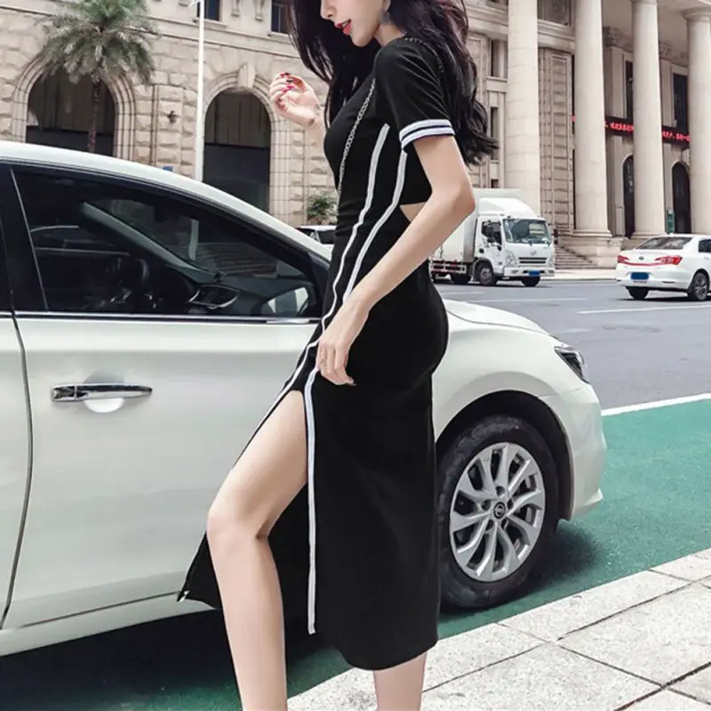 Черное платье с разрезом летнее женское облегающее открытой спиной модное