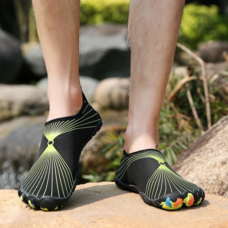 

Outdoor Aqua Shoes Men Breathable Water Sports Quick Dry Wading Sneakers Beach Surfing Shoes Swimming Slippers Beach Shoes