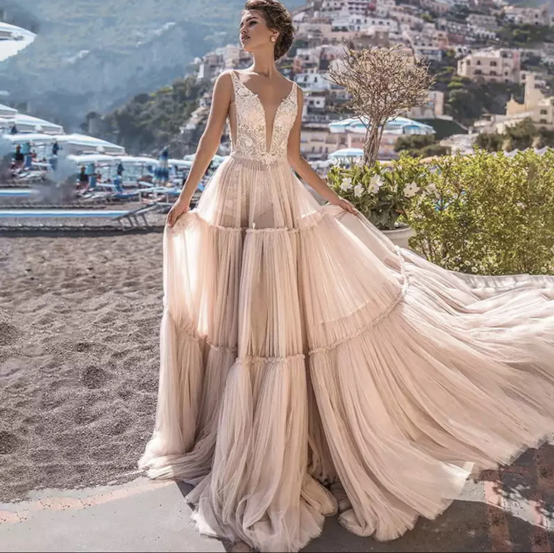 

Bohemian Champagne A-Line Wedding Dress 2021 V-Neck Lace Appliques Backless Sweep Train Dreamy Bride Gown Vestidos De Noiva
