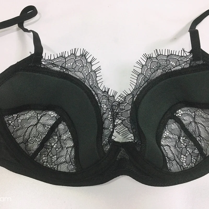 

2021sexy lace satin stitching lingerie panties perspective temptation thin eyelash redcgathered bra set ladies bra and panty set