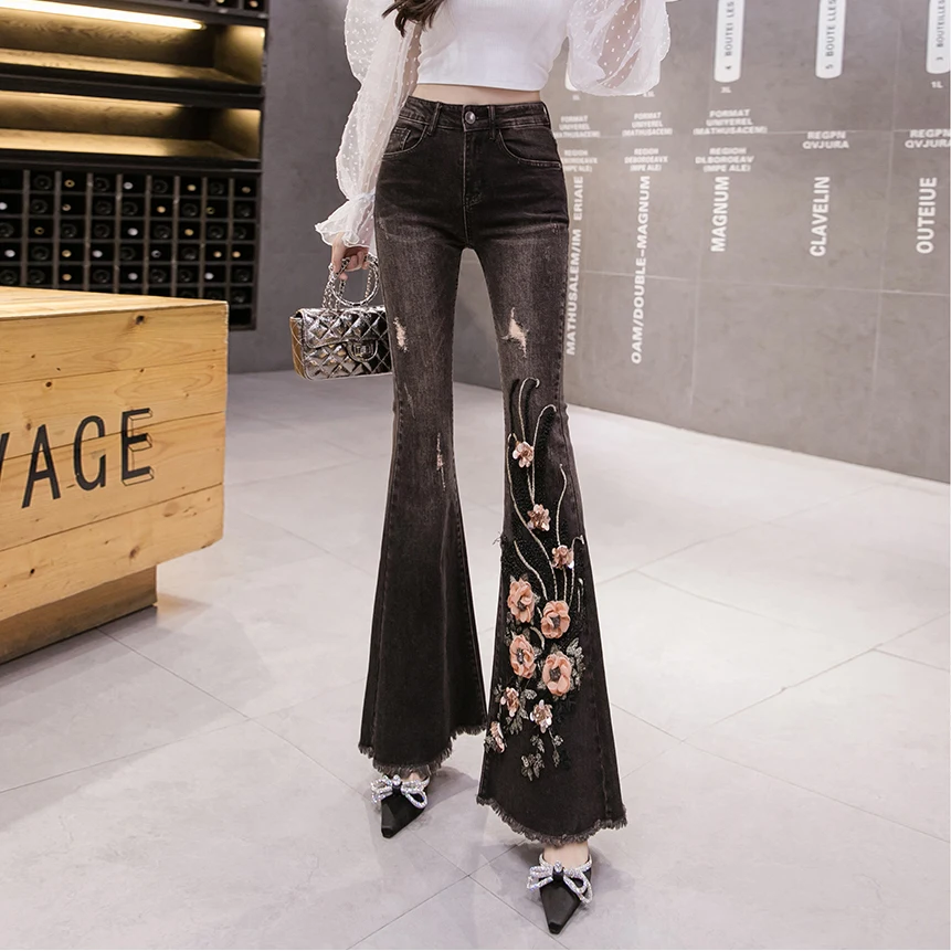 

Черные джинсовые штаны с колокольчиками, женские Стрейчевые штаны, новинка 2021, облегающие, с изысканной вышивкой и цветочной драпировкой, м...