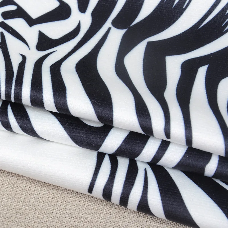 Чехол для подушки с принтом черно белая серия Мягкая фланелевая наволочка дивана