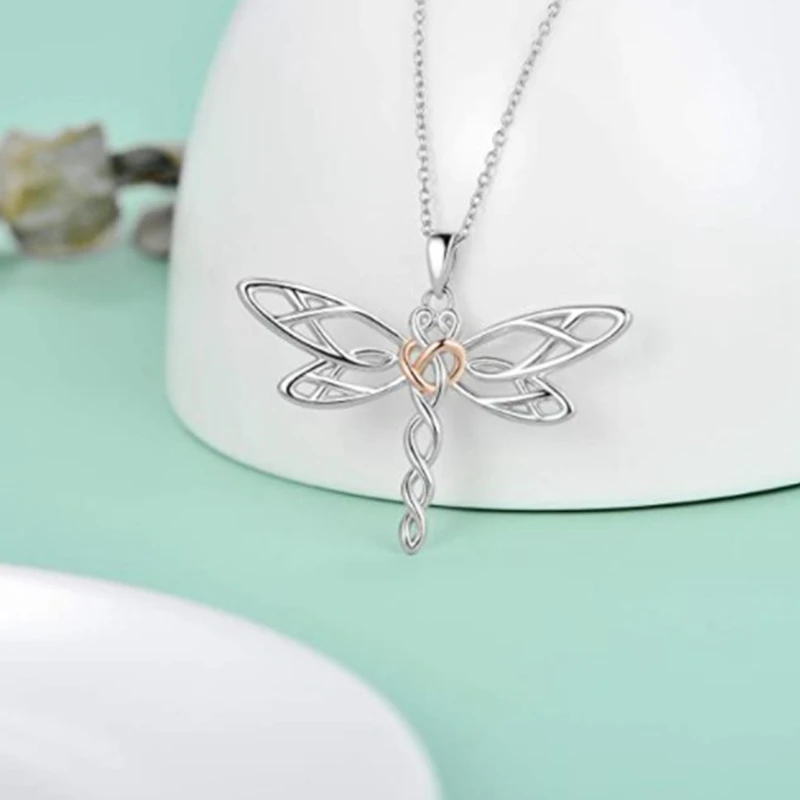 Модное ожерелье серебряного цвета креативное женское со стрекозой