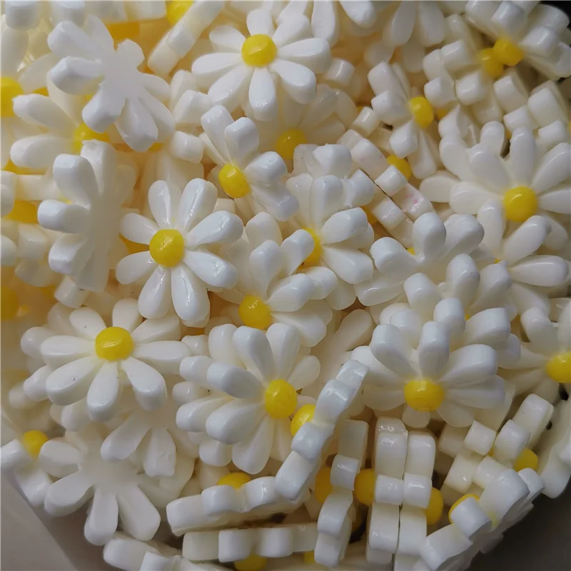 

20pcs 21mm White Resin Daisy Sunflower Flatbacks Embellishments DIY Cabochons Crafts For Scrapbooking Phone Decorations