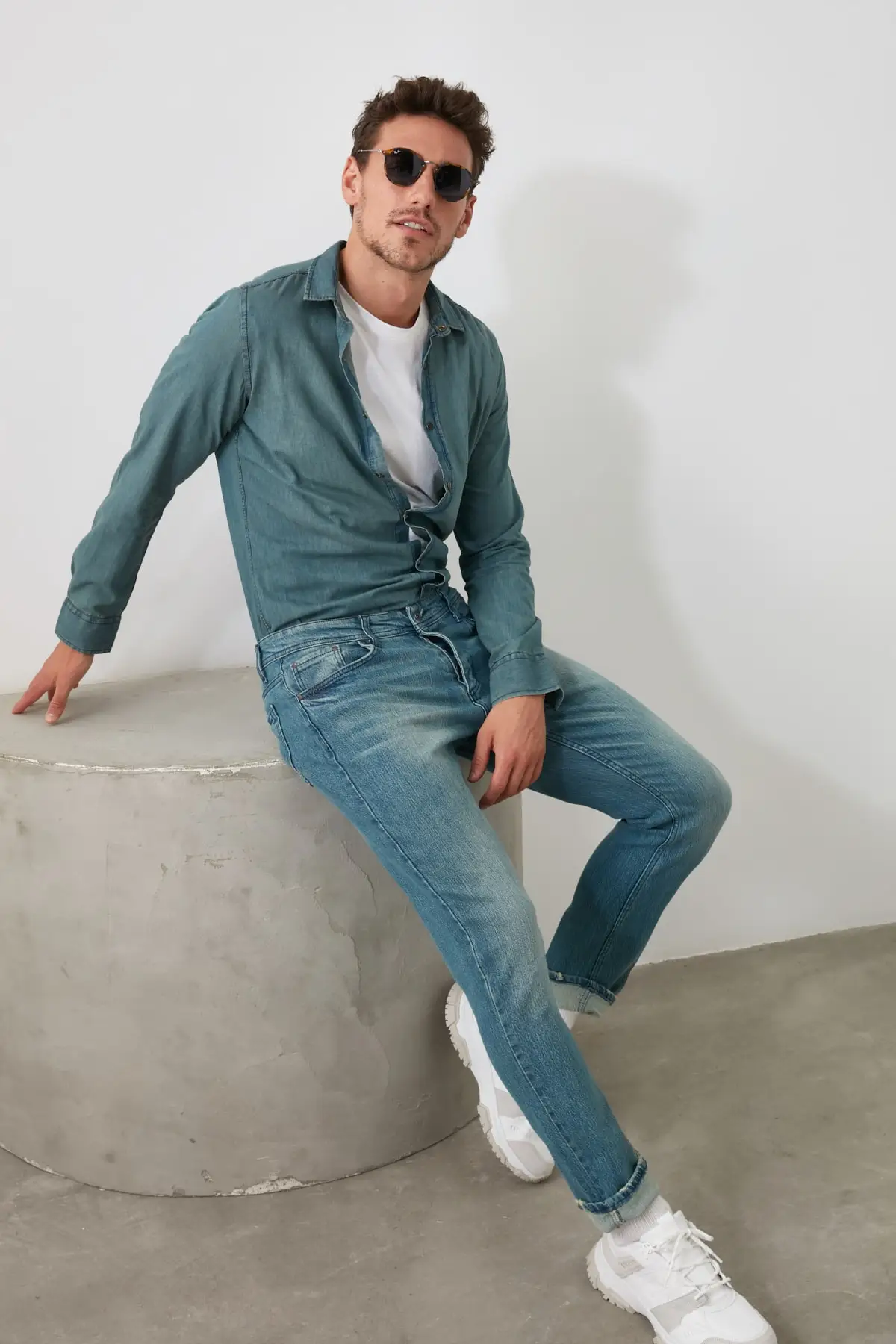 

Trendyol Male Slim Fit Jeans TMNSS20JE0312