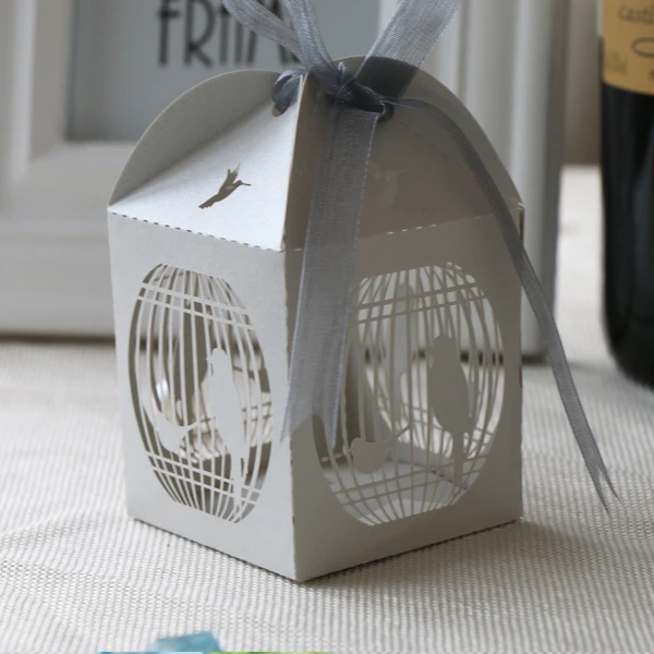 

50pcs New Arrival Wedding Favor Boxes Pearl Paper Candy Boxes Chocolate Boxes For Birthday Party Dinner Party Table Decoration