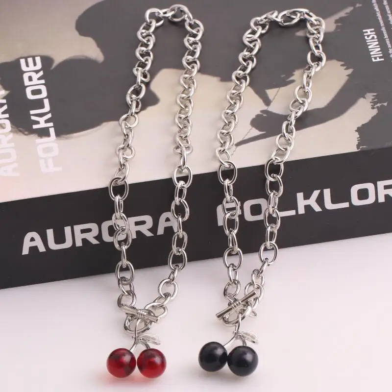 

Cute Red Black Cherry Pendant OT Hasp Clavicle Chain 2021 High Quality Ladies Necklace Fashion Jewelry Holiday Gift Wholesale
