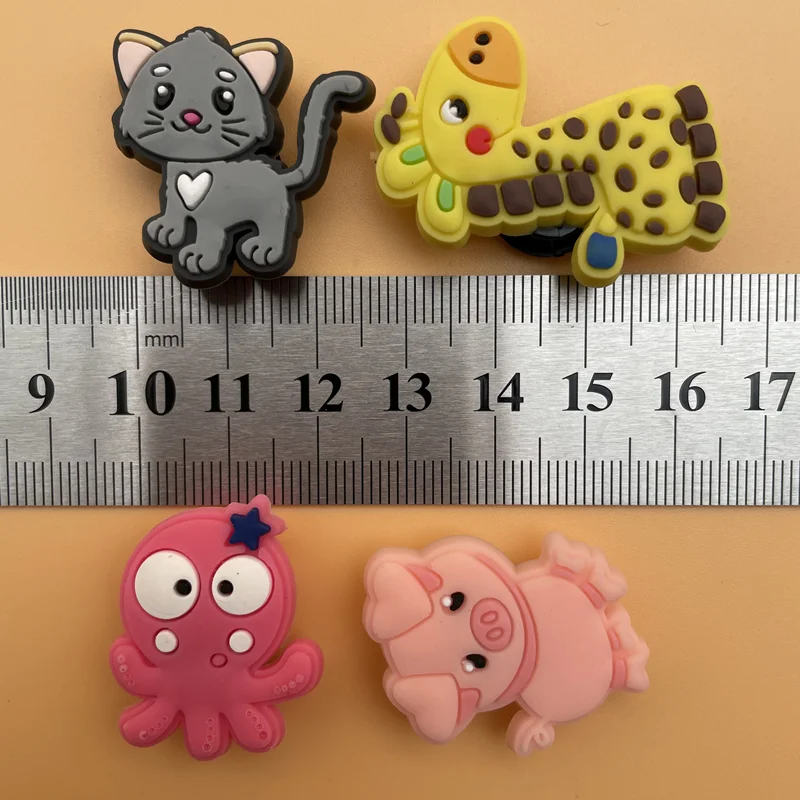 Single Sale 1 Pcs Cute Cartoon Animals PVC Slipper Accessories Decoration Fit Crocs Charms Croc Jibz X-Mas Party Kids Gifts