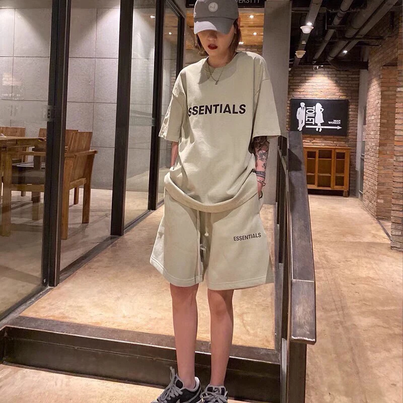 

In the summer of 2021, the new men's short sleeves+shorts sportswear hip-hop new fashion trend youthful vitality T-shirt