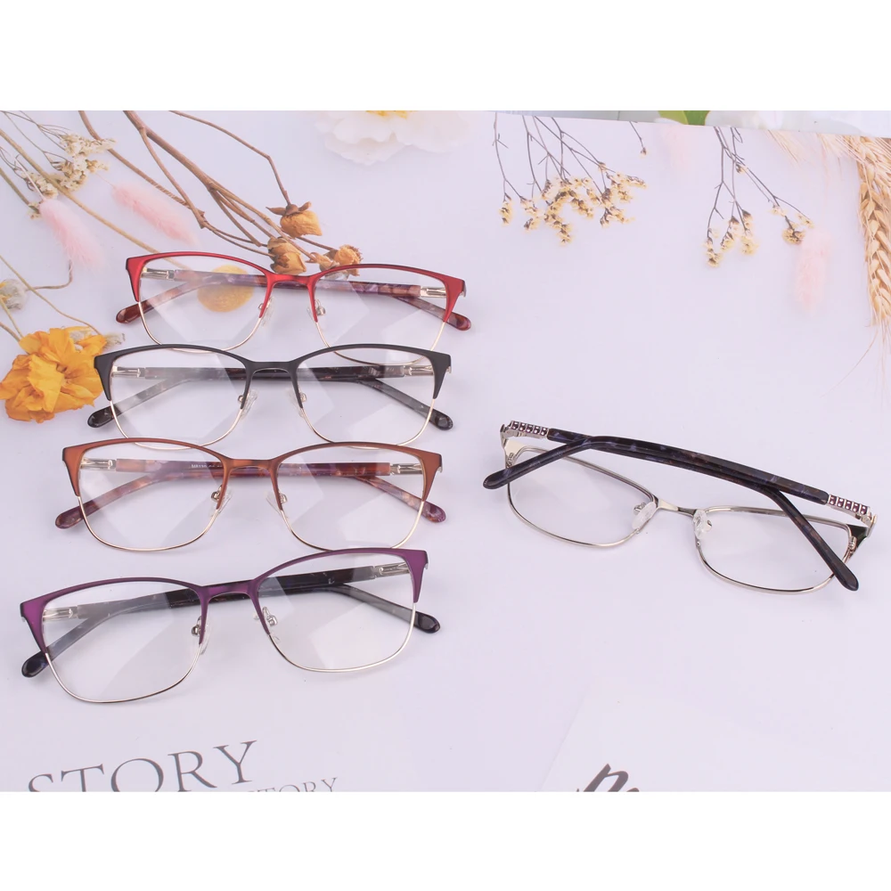 Модные очки с украшением в виде диомада на дужках женские оправе красивые