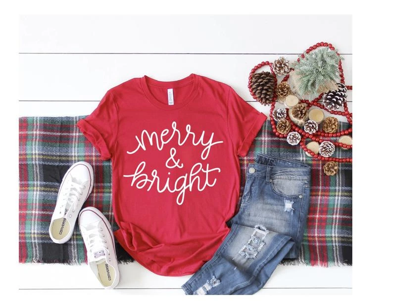 

«Merry and Bright» рубашка-Рождественская рубашка-Новогодняя одежда-дух Рождества рубашка с рисунком Рождества верх, праздник t-shirt-K614