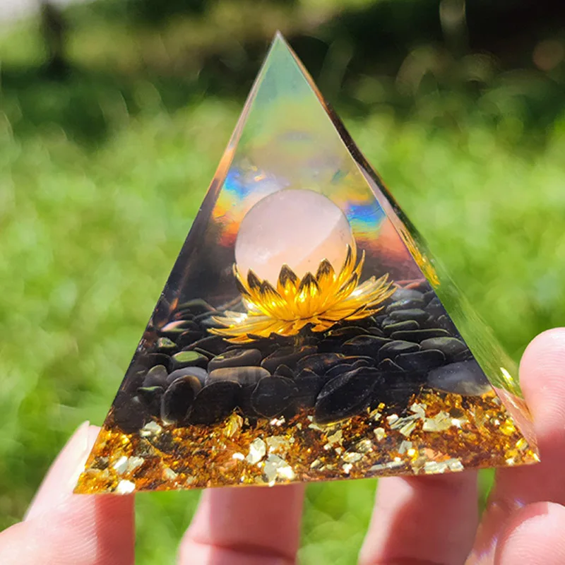 

Orgone Pyramid Healing obsidian Chakra Stones Emf Protection Reiki Energy Meditation Pyramid For Positive Energy With lotus