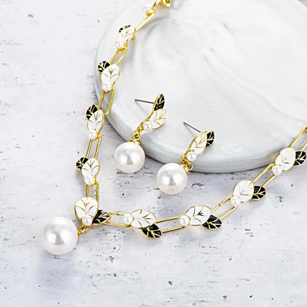 

Viennois Pearl Jewelry Sets Gold Color Leaves Design Simulated Pearl Necklace and Earring Set For Women Bridal Jewelry Sets