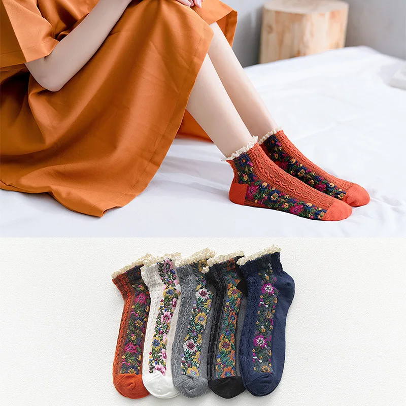 

Spring and Summer Womens Socks Creative Retro Small Floral Lace Patchwork Color Casual Cotton Socks Female Gifts for Women