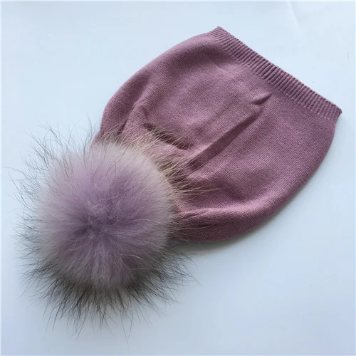 Purple match fur Вязаная шапка из натурального меха енота с помпонами, женские шапки бини, кашемировая зимняя шапка, Женская хлопковая шапка Skullies, шерстяная шапка - Цвет: Purple match fur