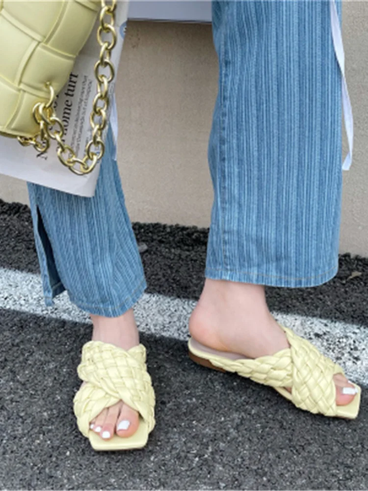 

High Quality Fashion Lady Slippers Lady Slippers Summer Flat-heel Casual Open-toed Outdoor Beach Sandals Flip Flops