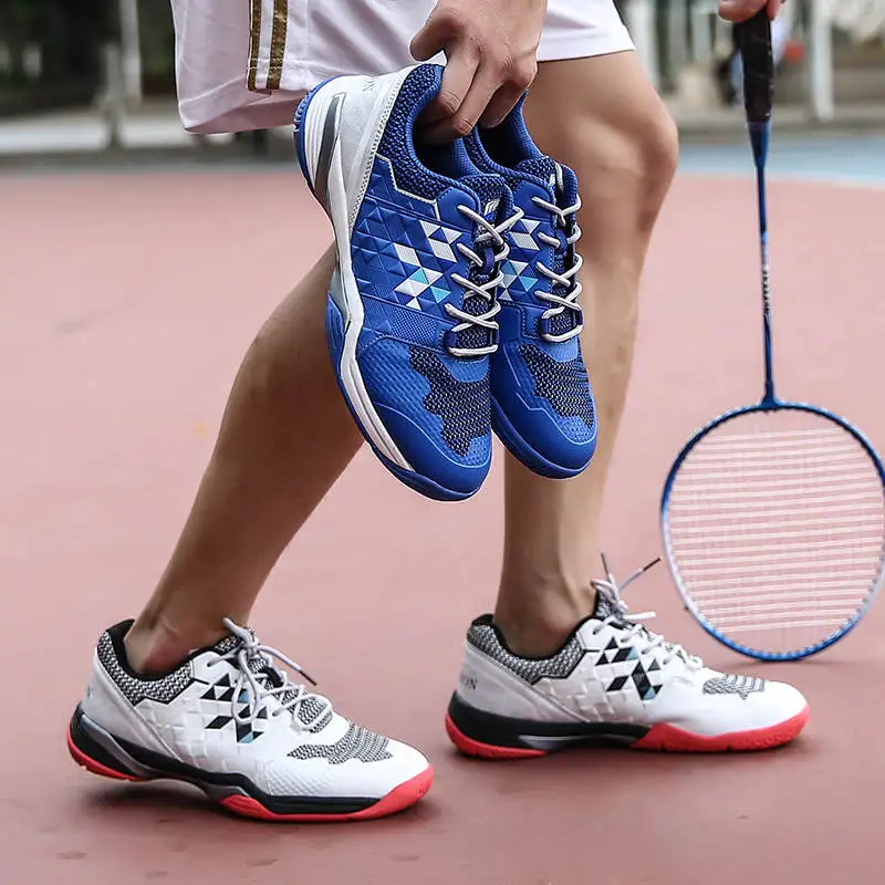 Couple White Lightweight Badminton Shoes for Men Professional Table Tennis Shoes Men Lace Up Breathable Volleyball Sneakers Men