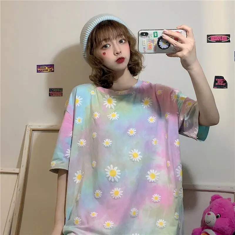 

Женские топы с принтом маргариток, футболки в Корейском стиле с принтом tie dye, летние модные футболки с коротким рукавом, одежда в стиле препп...