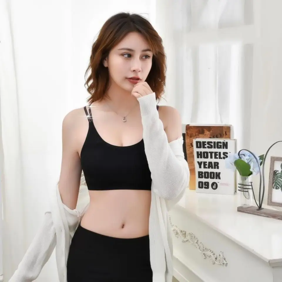 

Hot Style Ladies Rhinestone Halter With Small Vest Beautiful Back Straps Brassiere Bunching With Brassiere With Diamond Bra