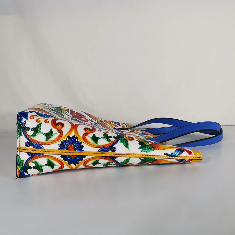 Famous designer cartoon Travel Bag Large Oversized Luggage Bag Retro Bag Large Capacity Shopping Bag Rainbow Shopping Bag