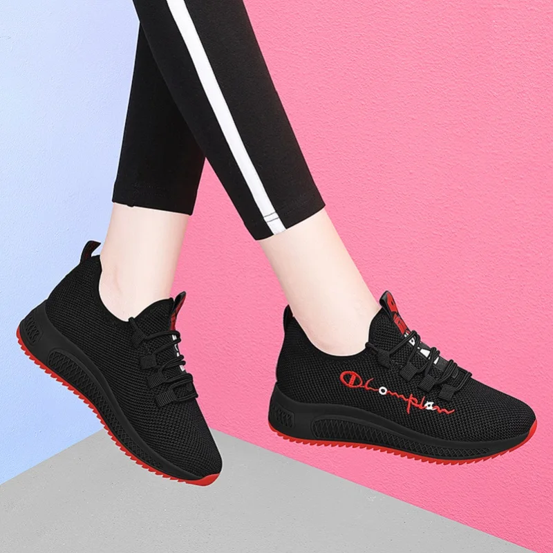 

Women's Soft Bottom Shoes Ins Summer New Travel Black Daddy Spring and Autumn Leisure Sports Portable All-Match 2021