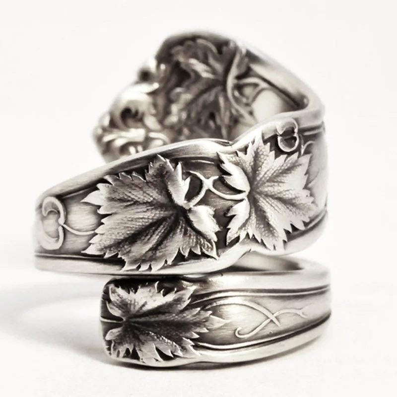 

Vintage Silver Plated Irregular Ring Maple Leaf Engraved Spiral Rings for Men Women Punk Gothic Party Fashion Jewelry L3Z314