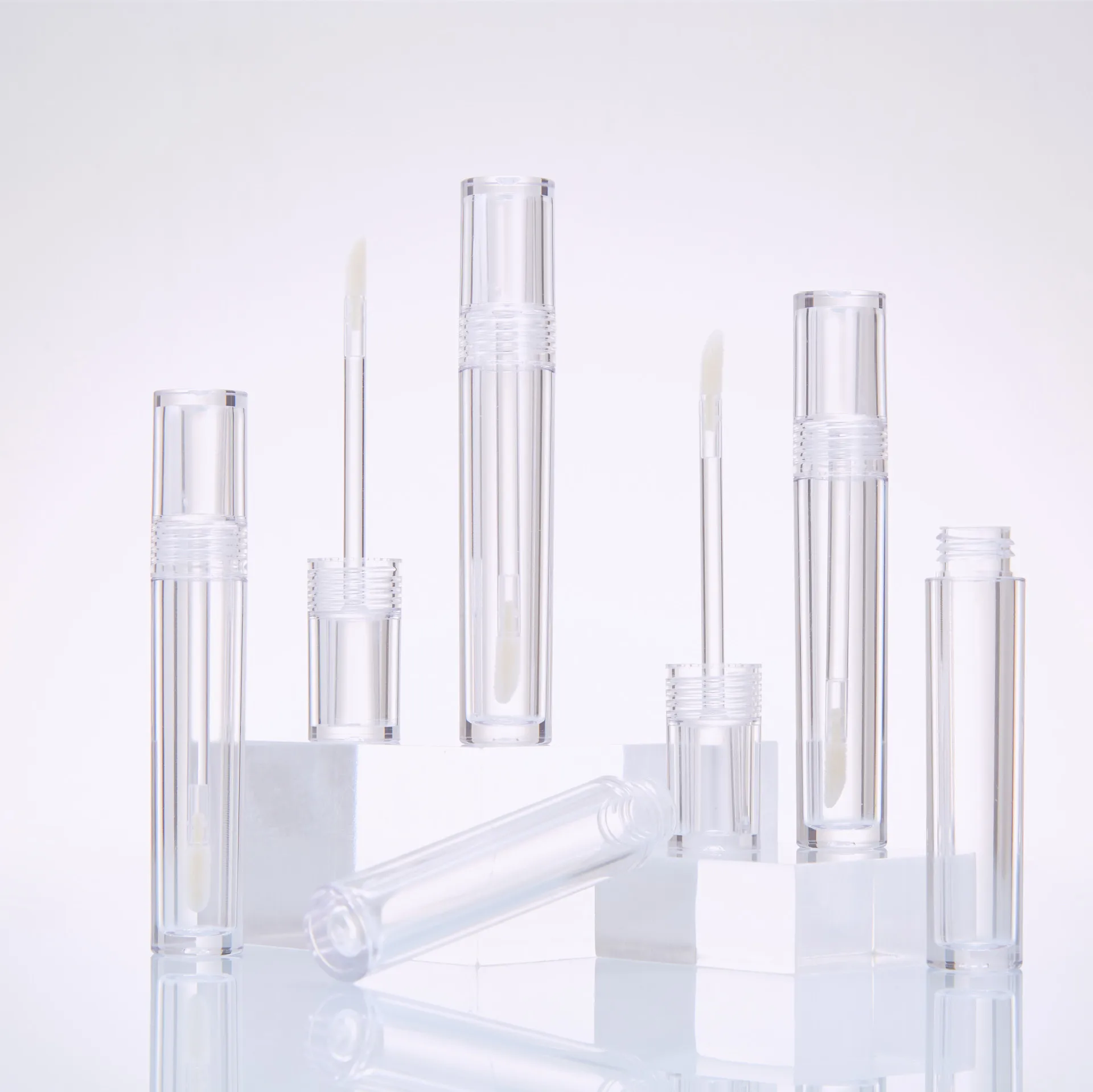 Logo Customized 5ml Empty Transparent Lip Gloss Tubes Round Clear Cosmetic Lipgloss Containers Packaging With Wand Private Label