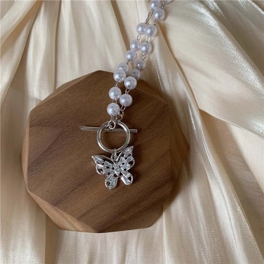 

South Korea New Exquisite Butterfly Pearl Pendant Necklace Simple Temperament Versatile Neck Chain Clavicle Chain