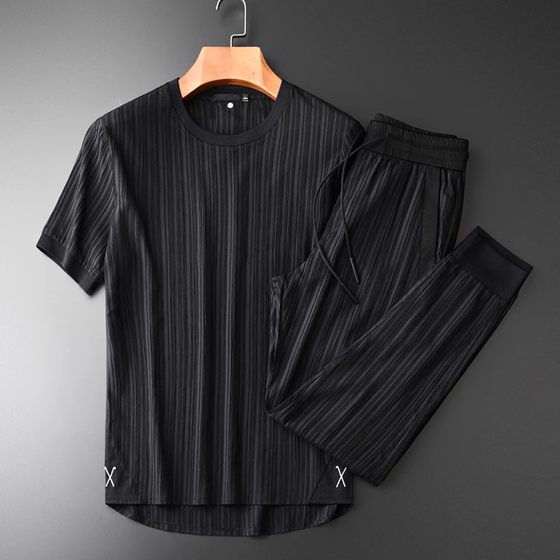 

Brand Men Sets (T-SHIRTS+PANTS) Plus Size Classical Vertical Stripes Short Sleeved T-shirt Mens Sets Summer Ventilat Man Sets