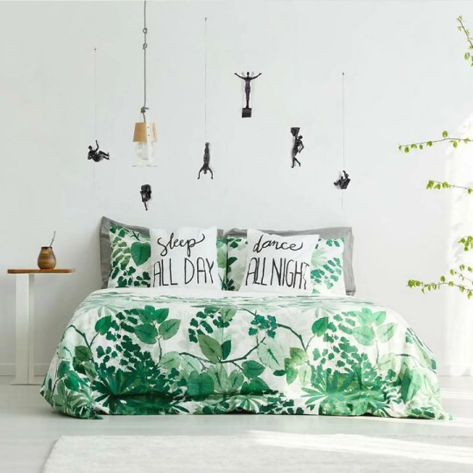 

Hanging Statue Background Wall Decoration Climbing Character Pendant Home Decor Mural Climbing Character Statue Resin Decoration