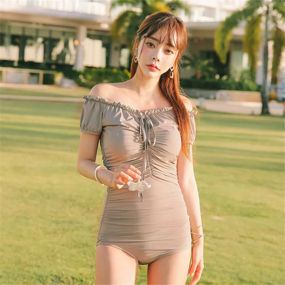 Слитный купальник с открытыми плечами Женская однотонная одежда для плавания