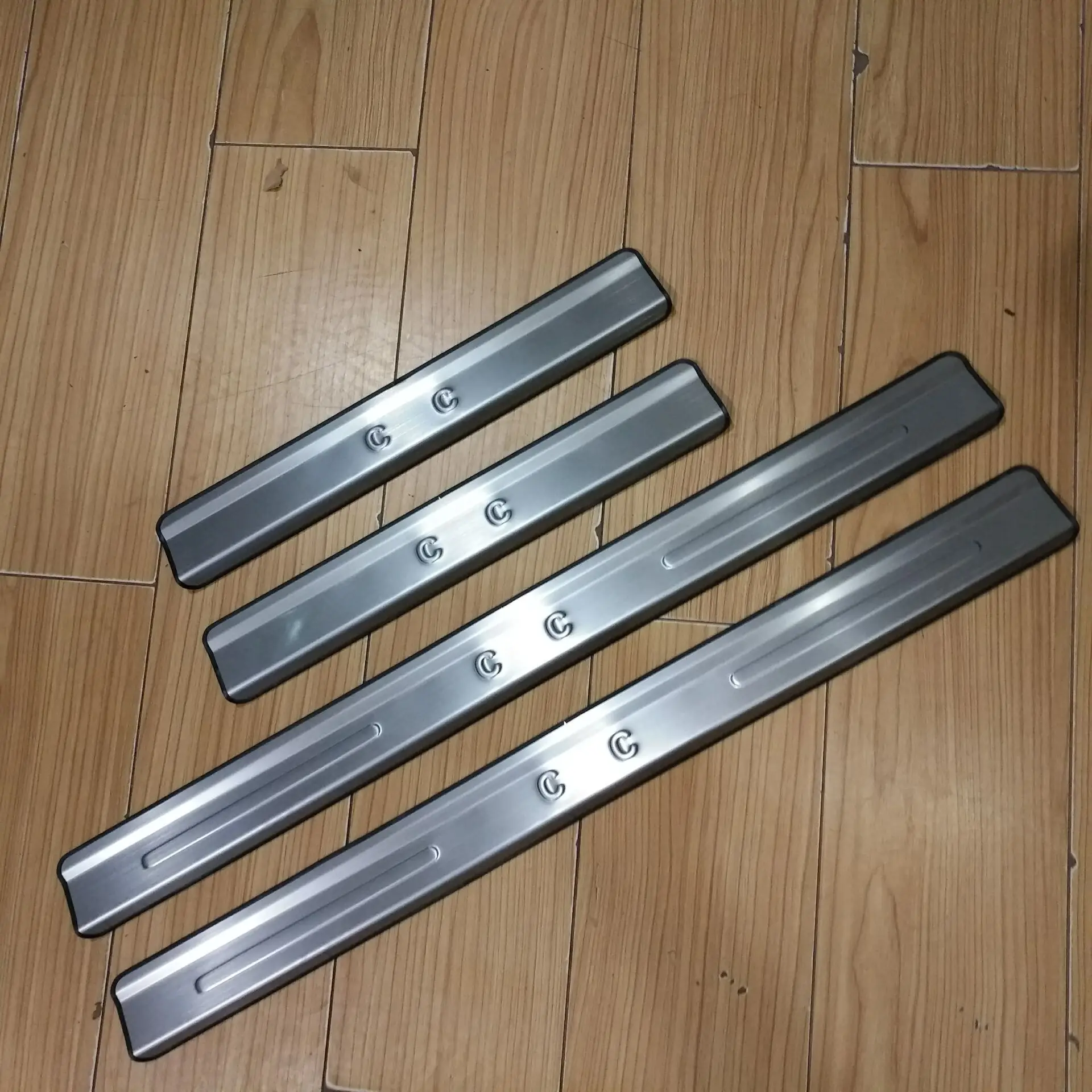 

Для Volkswagen CC 2010-2018 высококачественная нержавеющая сталь порог машины защита от царапин автомобильные аксессуары